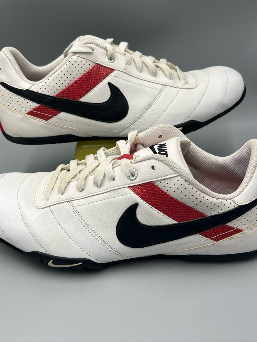 2009 Nike Street Pana II Athletic Low Shoes, Red & White, Mens Sz 12. 395926-101